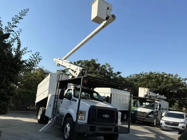 2017 Ford F750 Altec LR7-56 Bucket Truck