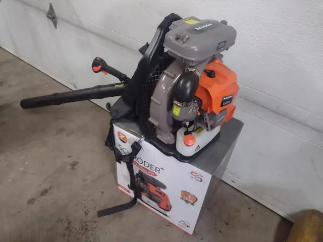 Souffleur a feuille SCHRODER SR-6400L 63.3cc flambant neuf