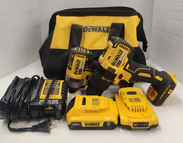 dewalt  drill/driver combo kit w/2x batt & charger in bag