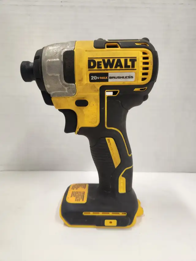 dewalt  drill/driver combo kit w/2x batt & charger in bag - Photo 4