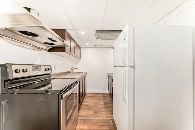 3 Bed 1 Bath Unit - 2-327 Dalhousie - Photo 3