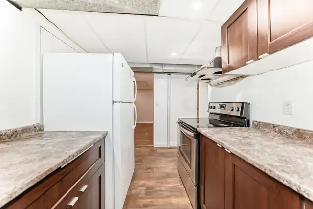 3 Bed 1 Bath Unit - 2-327 Dalhousie - Photo 4