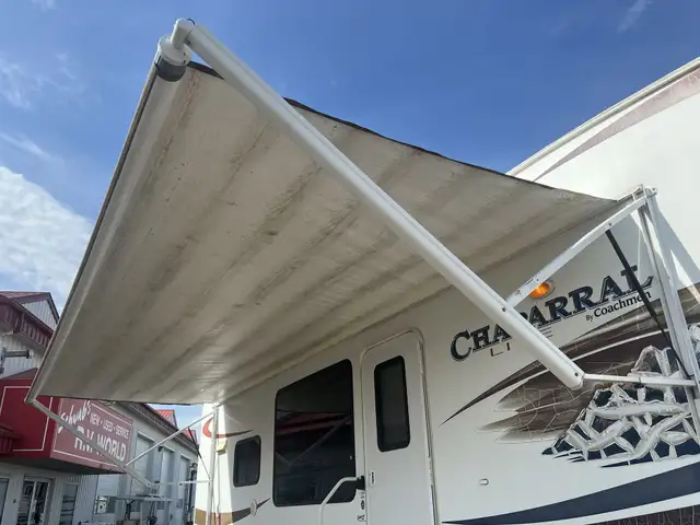 2010 CHAPARRAL 270RKS, REAR KITCHEN, COUPLES UNIT - Photo 7