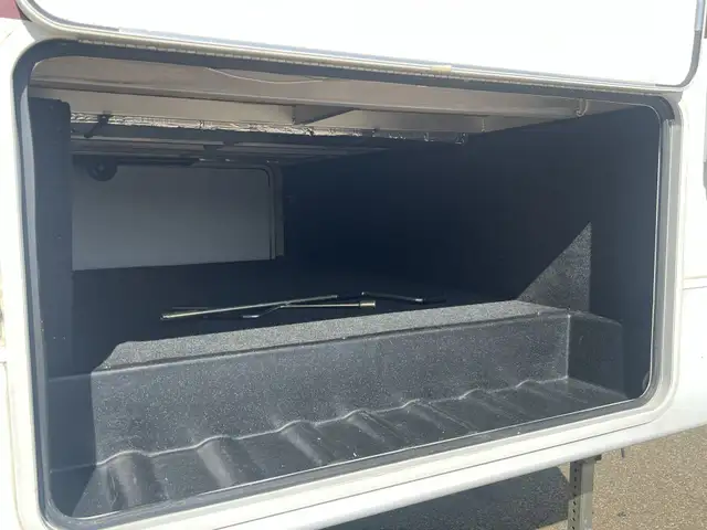 2010 CHAPARRAL 270RKS, REAR KITCHEN, COUPLES UNIT - Photo 11