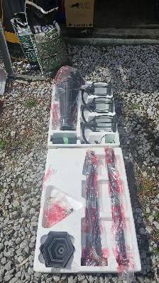 3 light outdoor posts (13 of them) and sinfl