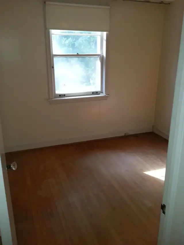 YONGE ST & FINCH AVE (2 BEDROOM) - Photo 7