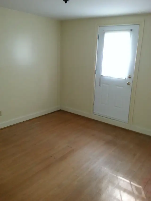 YONGE ST & FINCH AVE (2 BEDROOM) - Photo 8