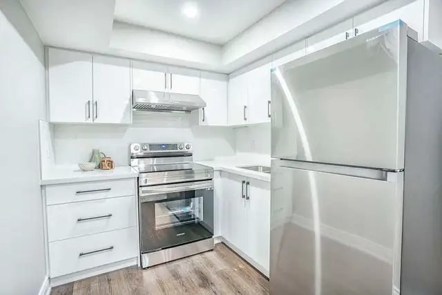 Gorgeous 1-bedroom 1-bathroom Basement Apartment - Photo 6