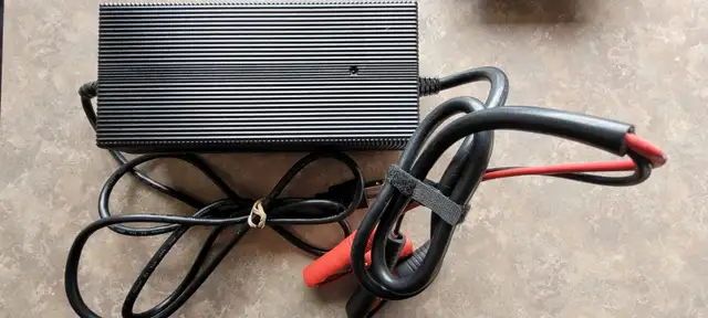 Renogy 12 Volt 20 Amp AC to DC Battery Charger