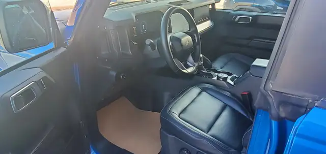 2025 Ford Bronco Full Size - Remote Start, Loaded, Low KMs - Photo 9