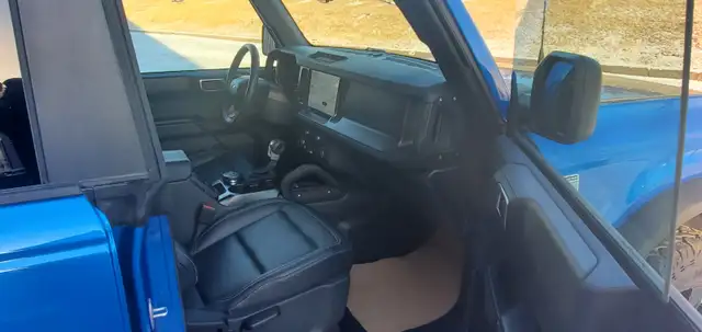 2025 Ford Bronco Full Size - Remote Start, Loaded, Low KMs - Photo 13