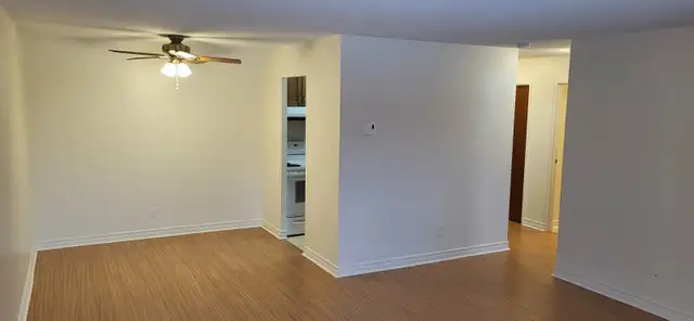 CENTRALLY LOCATED ONE BEDROOM Immediate Occupancy - Photo 3