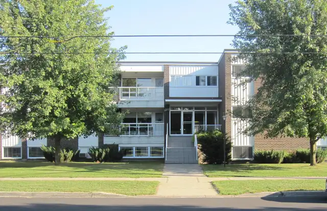 CENTRALLY LOCATED ONE BEDROOM Immediate Occupancy - Photo 10