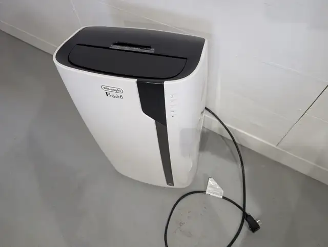 DeLonghi 14,000 BTU Portable Air Conditioner For Sale - Photo 5