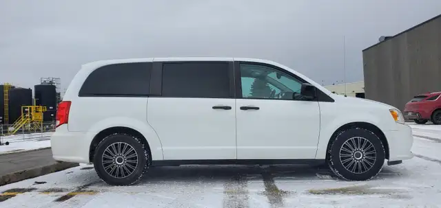 2019 Dodge Caravan SE FWD - 7 Passenger, 157,133kms, STO N GO - Photo 6