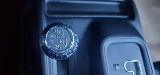 2016 Jeep Wrangler Unlimited Sahara - Removable Roof, No Issues! - Photo 15