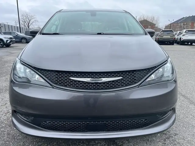 2022 Chrysler Grand Caravan SXT - Photo 7