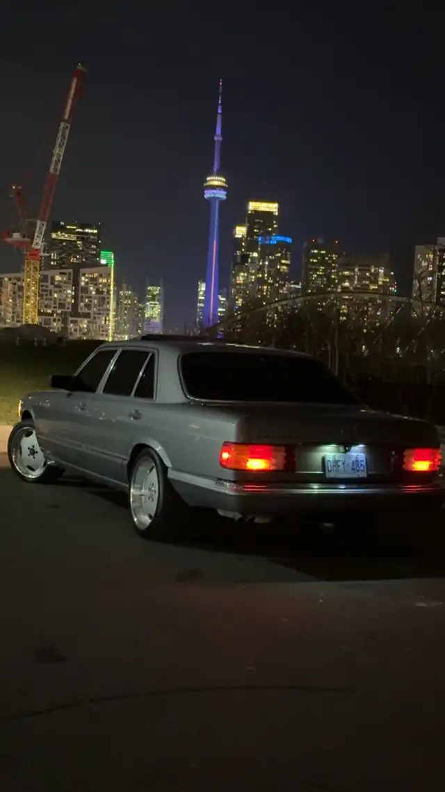 1990 Mercedes 560SEL - Photo 2