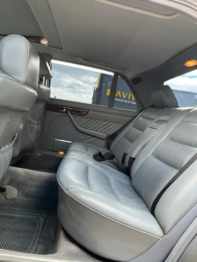 1990 Mercedes 560SEL - Photo 5