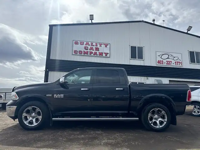 2016 Ram 1500 Laramie- WARRANTY INC, REMOTE START, LEATHER, ROOF - Photo 2