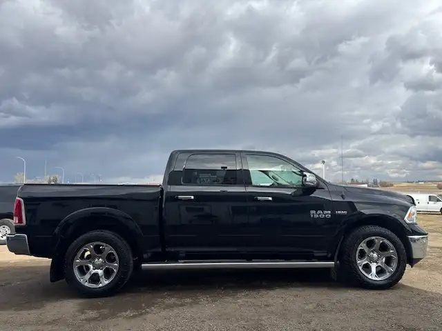 2016 Ram 1500 Laramie- WARRANTY INC, REMOTE START, LEATHER, ROOF - Photo 6