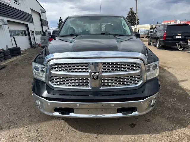 2016 Ram 1500 Laramie- WARRANTY INC, REMOTE START, LEATHER, ROOF - Photo 8