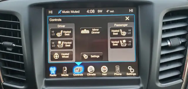 2015 CHRYSLER 200C V6 - AWD, Loaded Luxury Trim, Remote Start - Photo 14