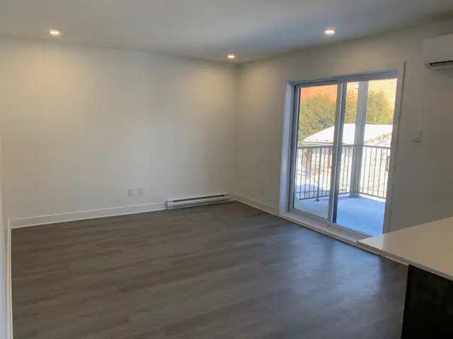 Appartement Grand 3 1/2 Laval à louer - Photo 2