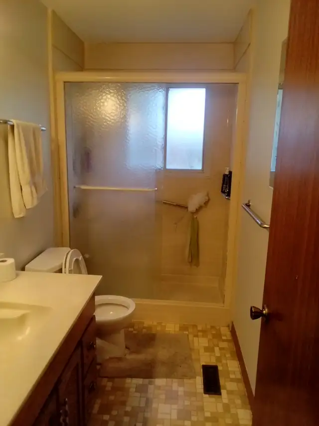 Room for rent - Photo 5