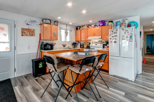 AFFORDABLE MOVE-IN READY HUNTINGTON HILLS HOME FOR SALE - Photo 4