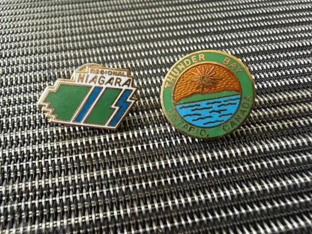 Pins Thunder Bay -Niagara