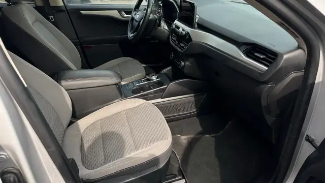 2020 Ford Escape SE Plug-In Hybrid - Photo 9