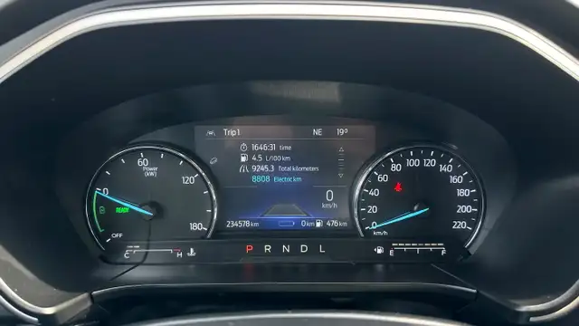 2020 Ford Escape SE Plug-In Hybrid - Photo 16