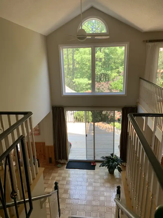 4 Bedroom, 3 Bath Executive Home in ravine setting - Photo 6