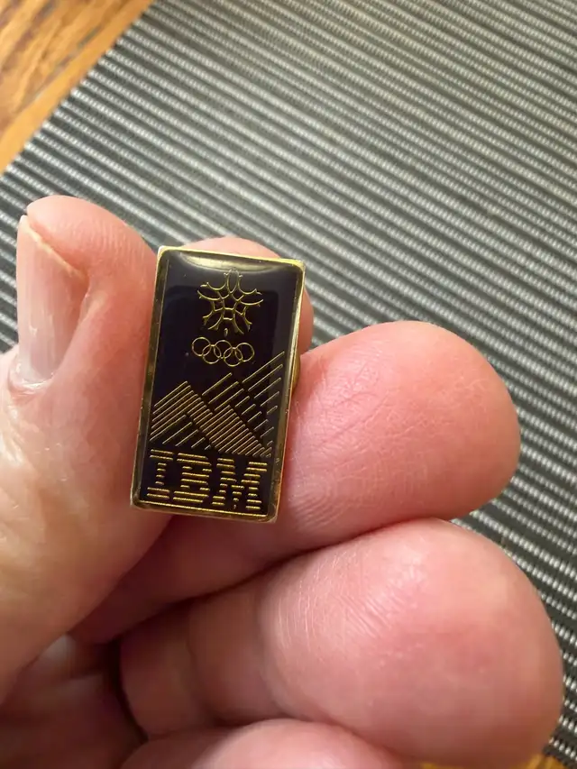 Olympic promo pins IBM , GM