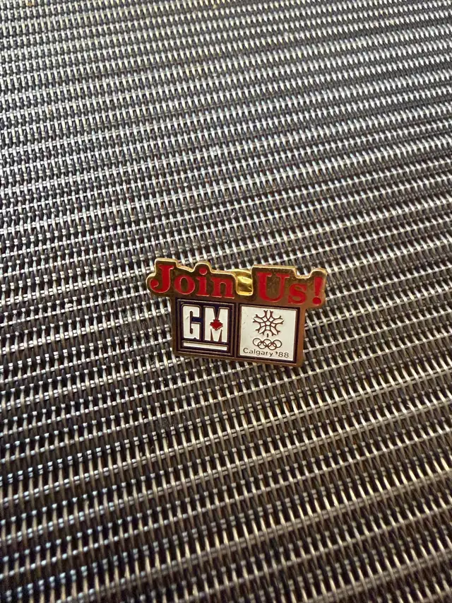 Olympic promo pins IBM , GM - Photo 2