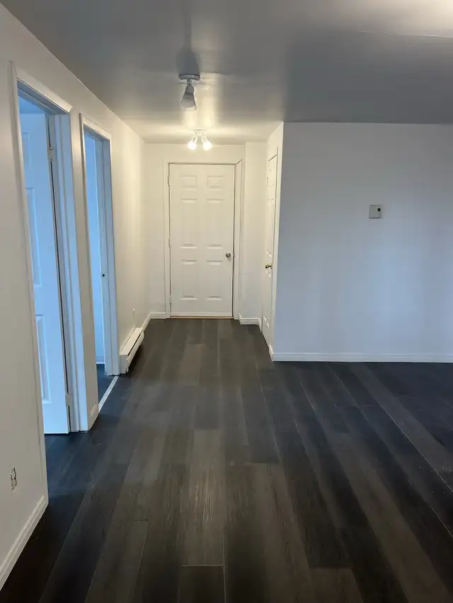 5 1/2 2 salles de bains 3 chambres à louer Sainte-Julienne