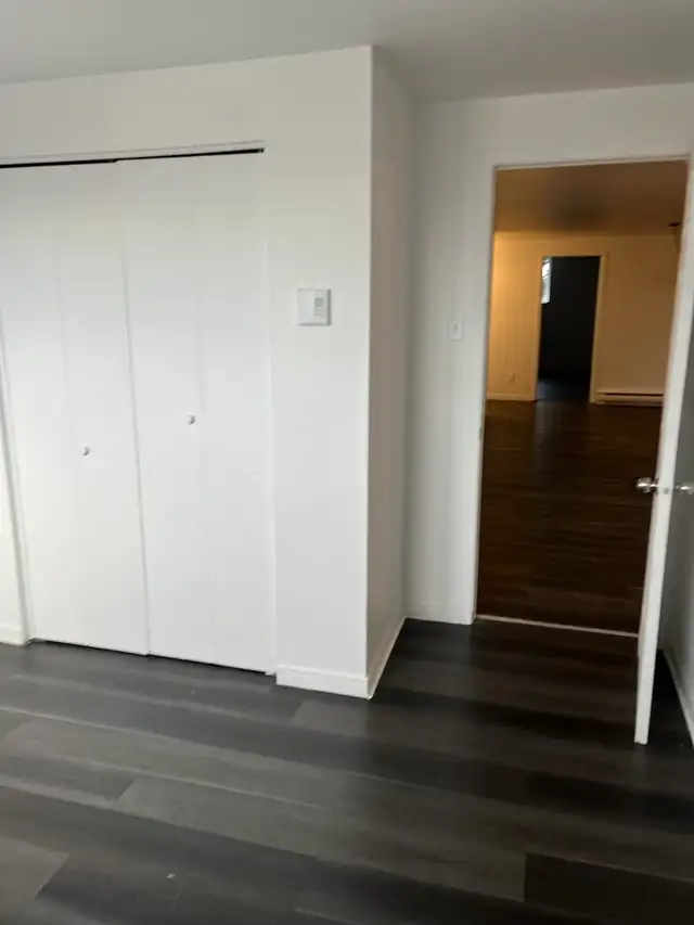 5 1/2 2 salles de bains 3 chambres à louer Sainte-Julienne - Photo 2