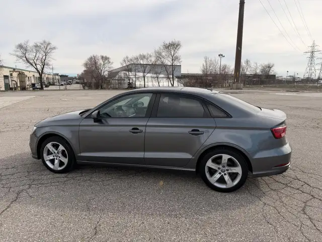 2017 Audi A3 2.0T Komfort- GREAT SHAPE-APPLE CAR PLAY! CERTIFICA - Photo 4