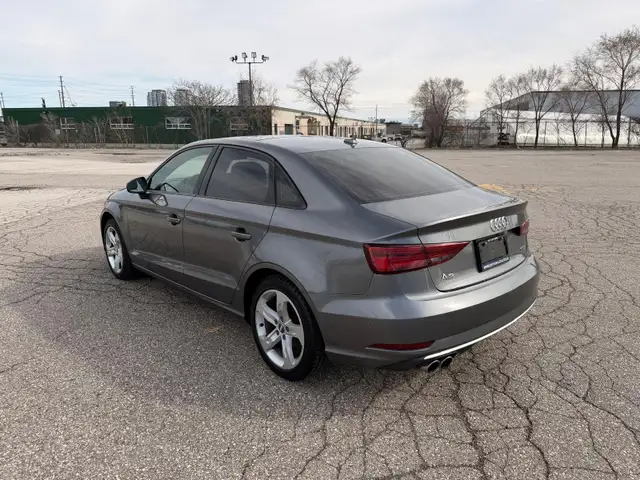 2017 Audi A3 2.0T Komfort- GREAT SHAPE-APPLE CAR PLAY! CERTIFICA - Photo 5