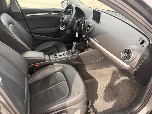 2017 Audi A3 2.0T Komfort- GREAT SHAPE-APPLE CAR PLAY! CERTIFICA - Photo 9