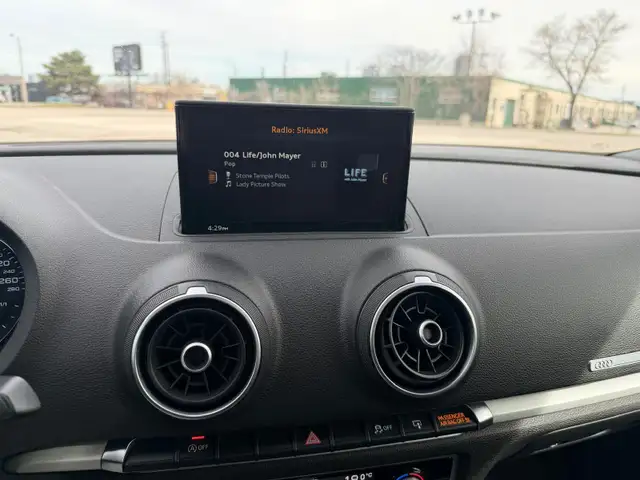 2017 Audi A3 2.0T Komfort- GREAT SHAPE-APPLE CAR PLAY! CERTIFICA - Photo 18