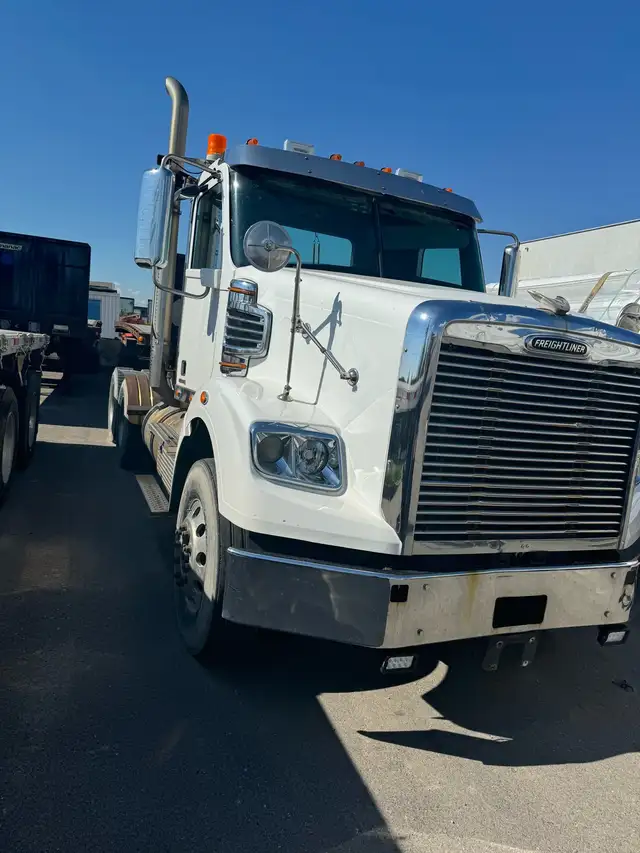 HIRING TRUCK & TRAILER MECHANICS