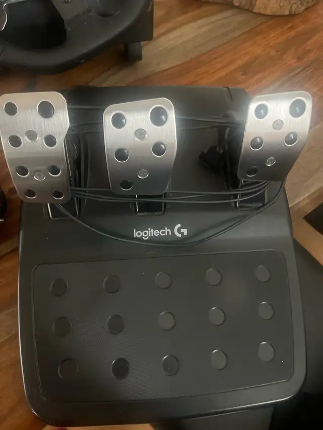 steering wheel Logitech g920 - Photo 3