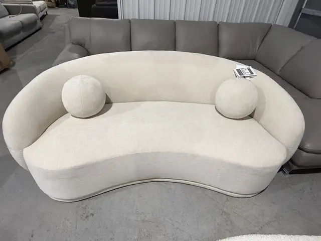 Modern curved fabric sofa - Photo 2