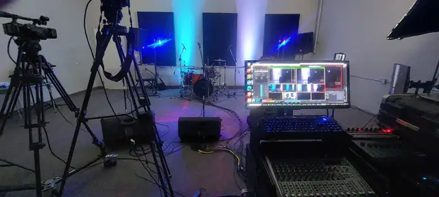 Jam Chamber - Toronto's Best Rehearsal Studio - Photo 9