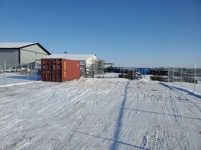 COMPOUND SPACE FOR RENT 50x100' - Photo 3