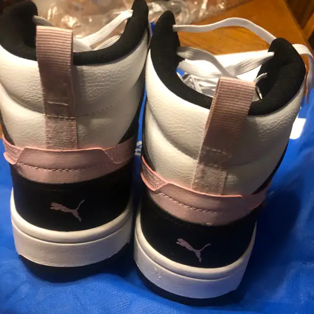 womens Shoes for sale $ 60 Size 9 - Photo 3