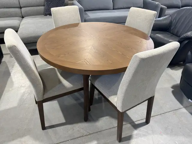 48" round dining table with 4 chairs