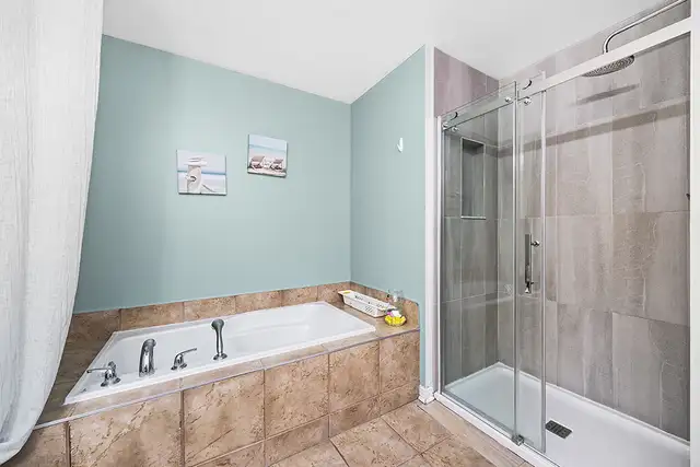 Maison rénové 4 chambres   piscine chauffée – secteur recherché - Photo 19